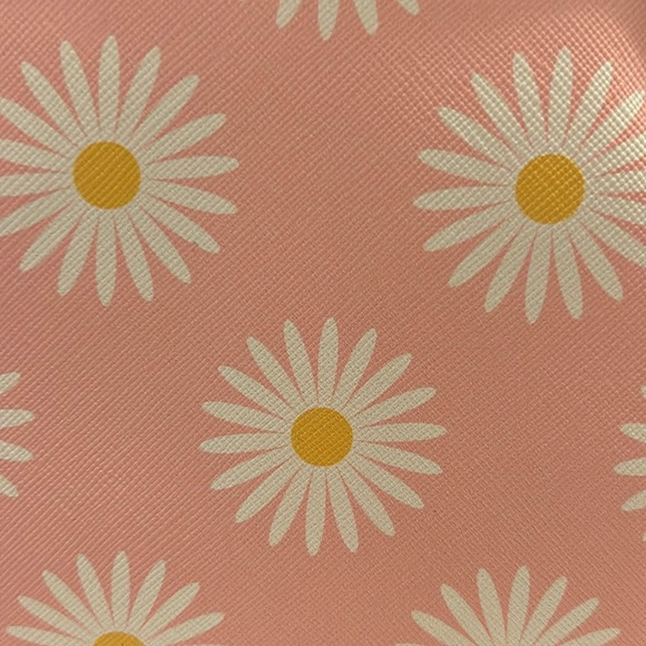 NWT, DANBEY LEE PINK DAISY MAKEUP BAG - Picture 2 of 11